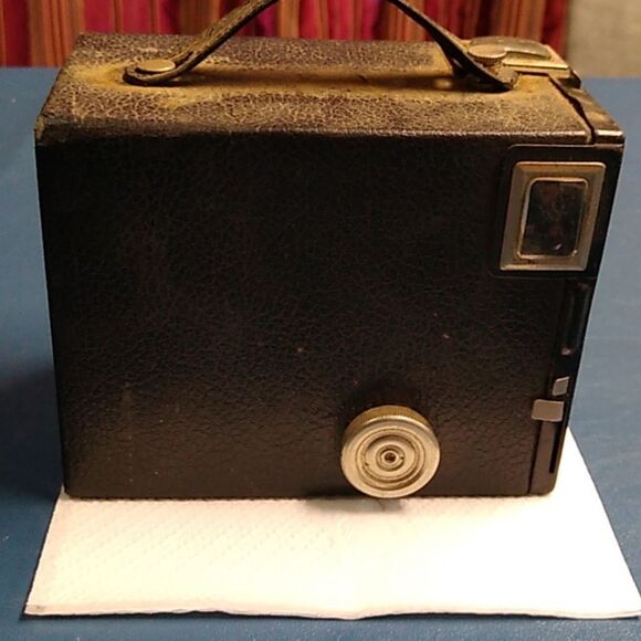 Kodak Brownie Target Six-20 Vintage Camera - Black - Picture 4 of 7